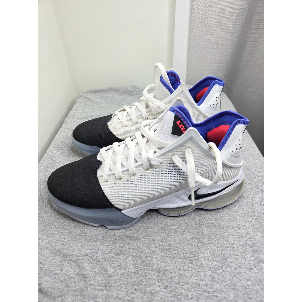 Nike LeBron 19 XIX Low Basketball Sneakers Men's 9.5 White Black Blue Red